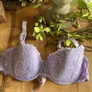 Lavender underwire push up bra in 40D by Savage X. Padded cup and lace